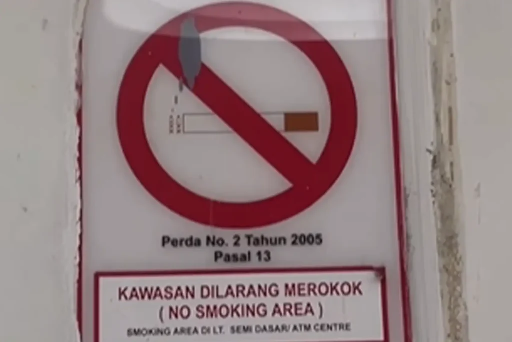Dilarang Merokok Di Mall