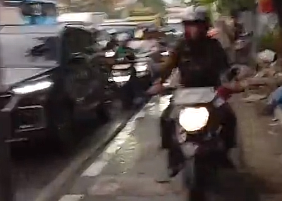 Tegur Pengendara Motor