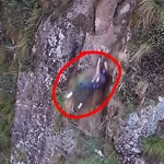 Pendaki Wanita Terjatuh