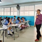 Fotografer Opek Saat Mengisi Materi tentang Fotografi