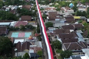Bendera Raksasa 600 Meter